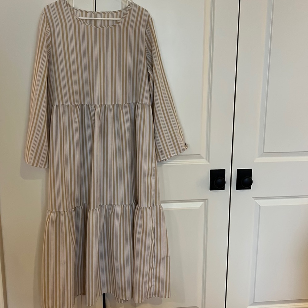 Shein Curve white/tan striped casual ruffle Dress